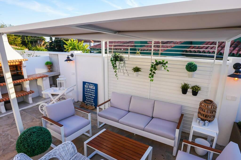 Villa Casacara Marbella Beachside Costabella -Spain Экстерьер фото