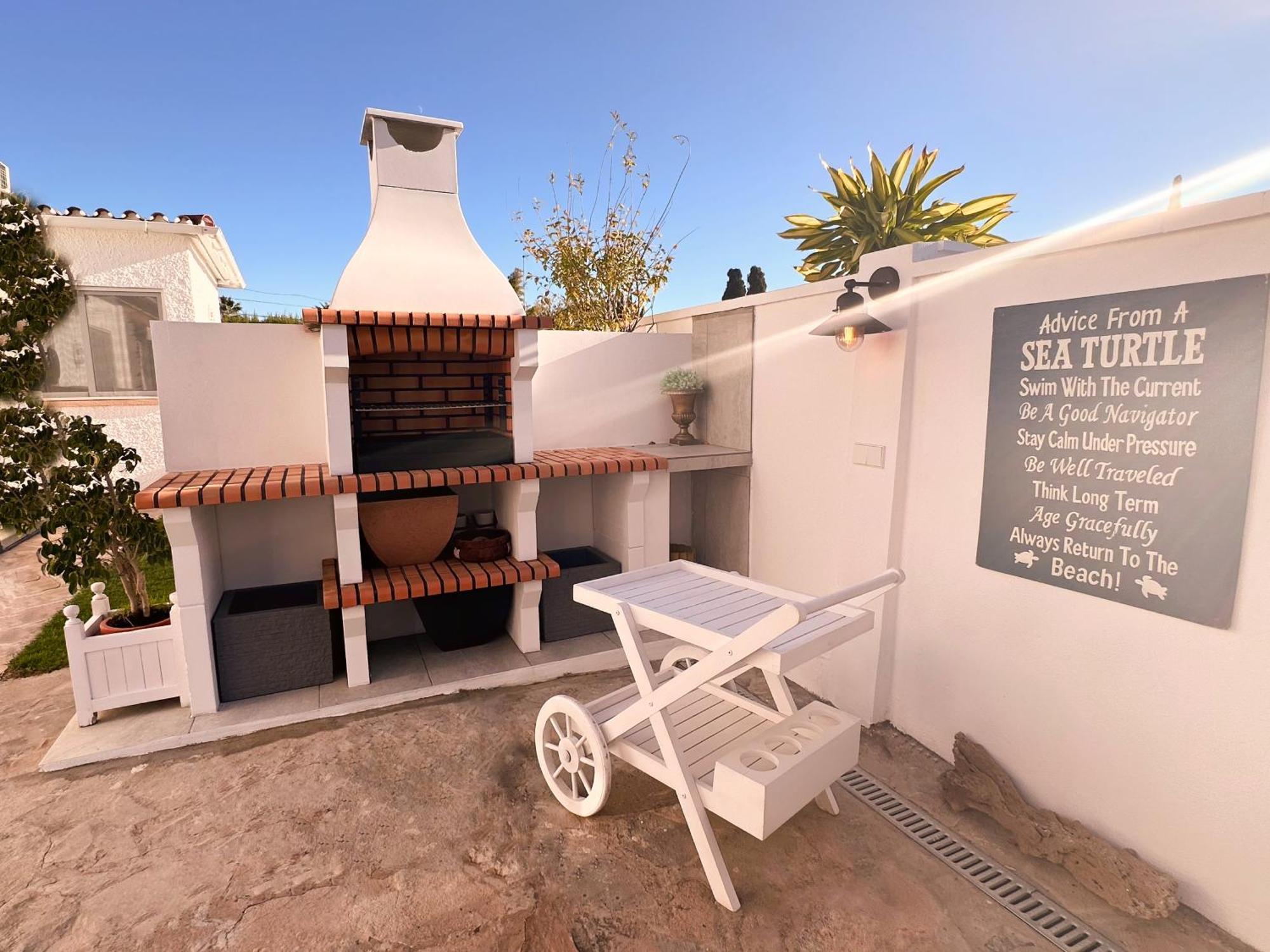 Villa Casacara Marbella Beachside Costabella -Spain Экстерьер фото