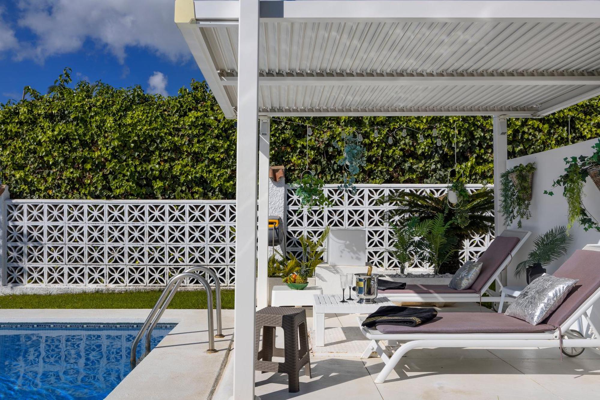 Villa Casacara Marbella Beachside Costabella -Spain Экстерьер фото