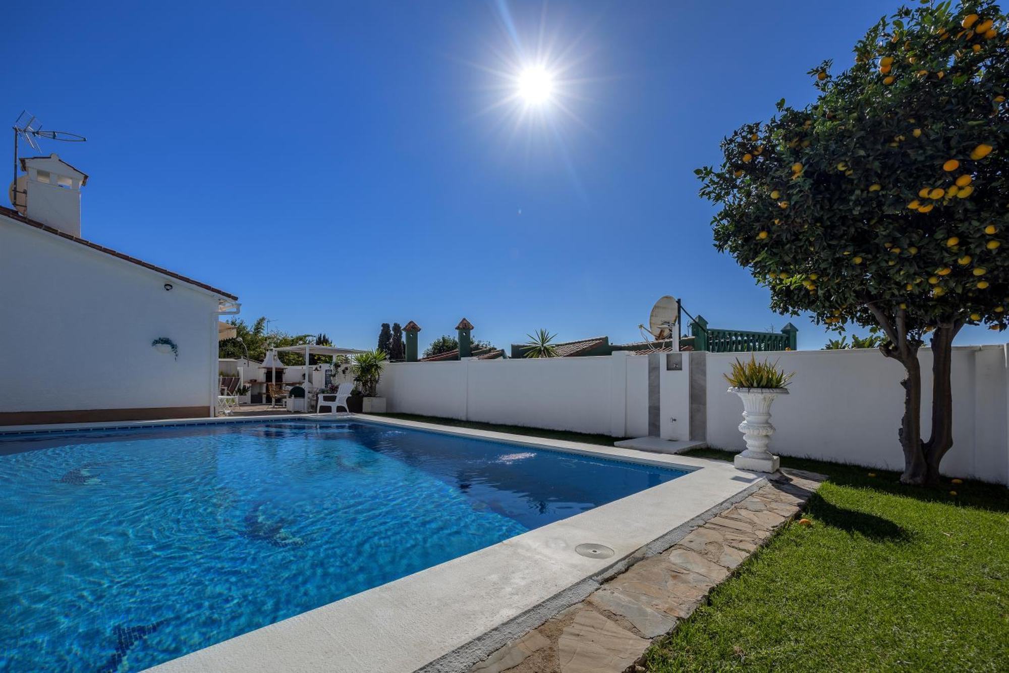 Villa Casacara Marbella Beachside Costabella -Spain Экстерьер фото