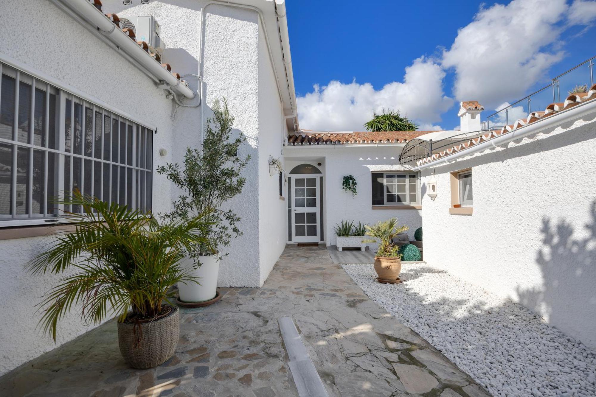 Villa Casacara Marbella Beachside Costabella -Spain Экстерьер фото