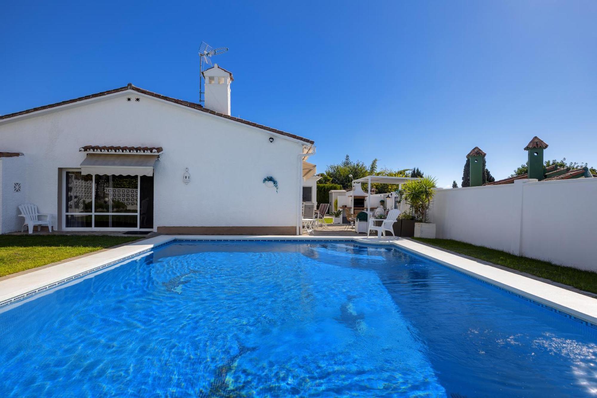 Villa Casacara Marbella Beachside Costabella -Spain Экстерьер фото