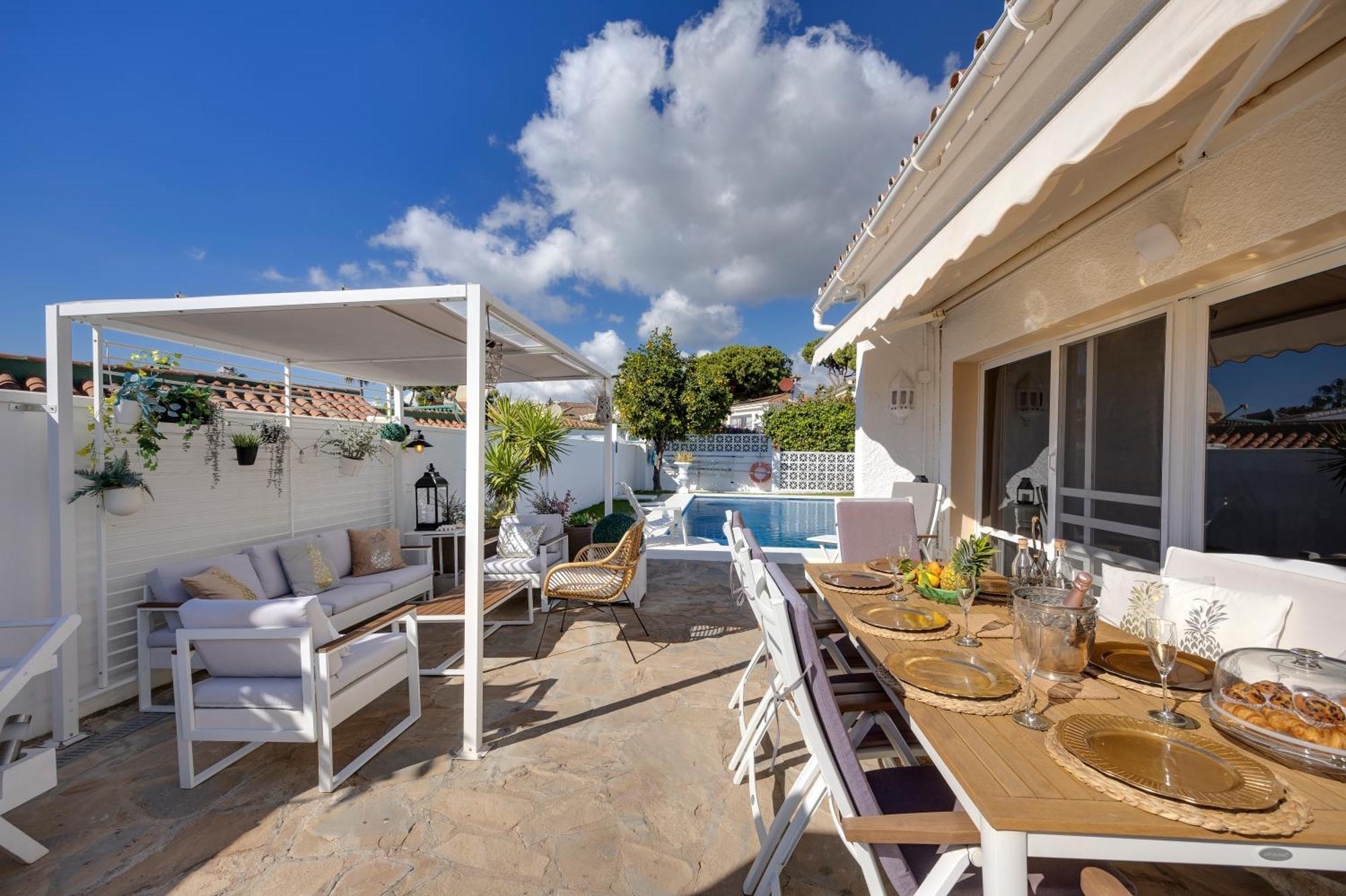 Villa Casacara Marbella Beachside Costabella -Spain Экстерьер фото