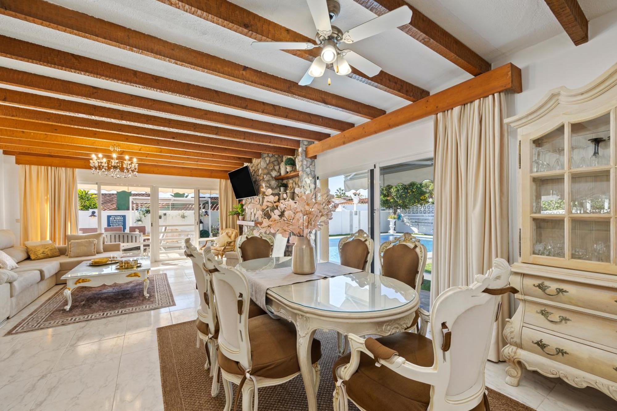Villa Casacara Marbella Beachside Costabella -Spain Экстерьер фото