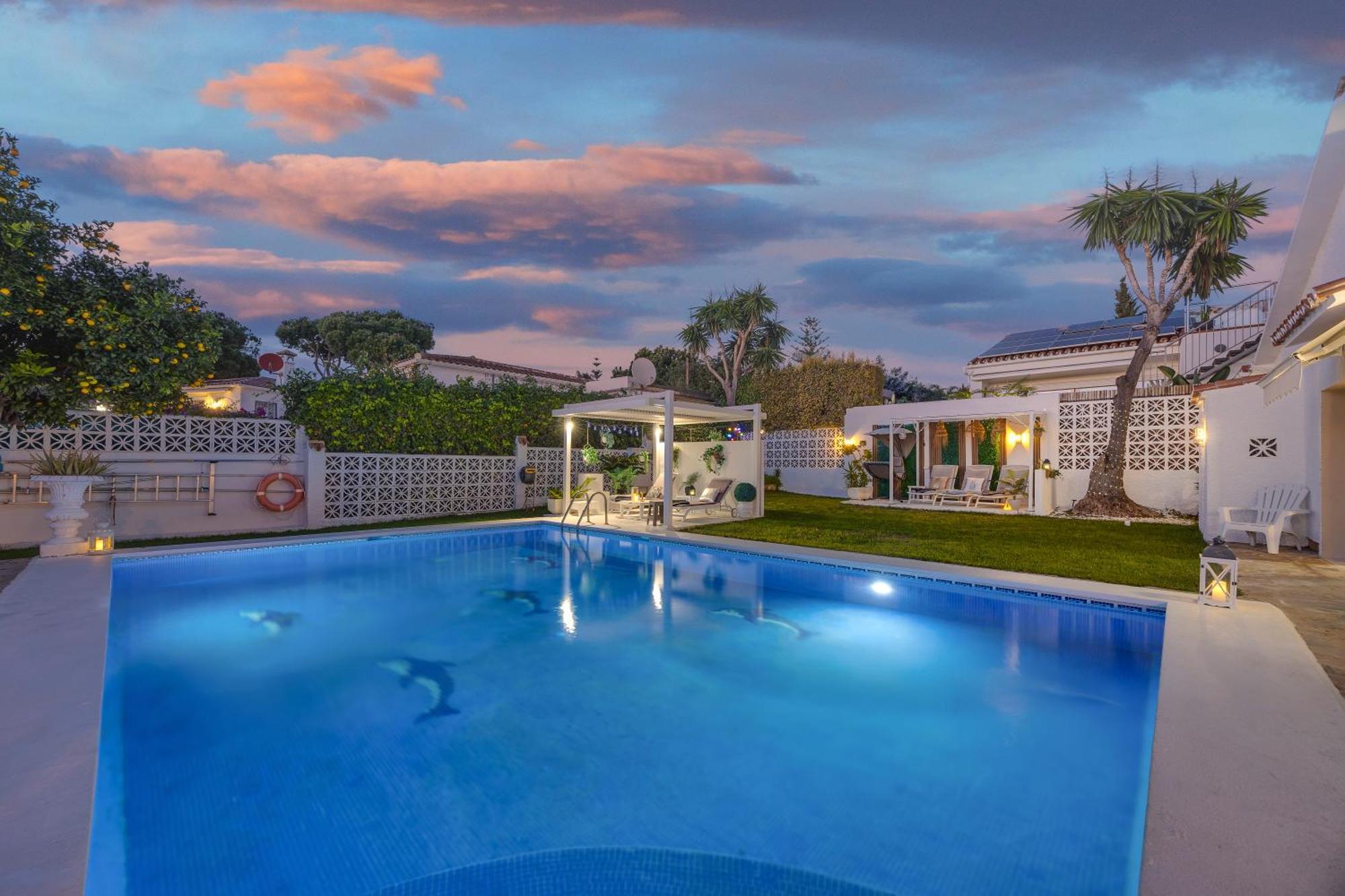 Villa Casacara Marbella Beachside Costabella -Spain Экстерьер фото